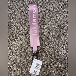 NWT Lululemon Never Lost Keychain